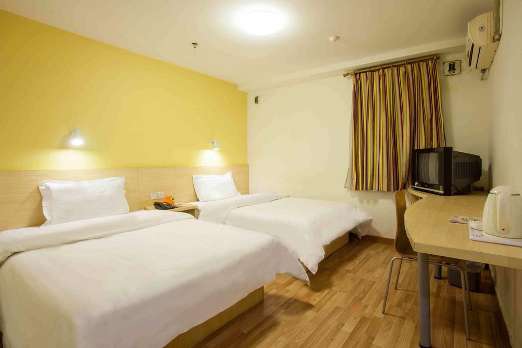 7Days Inn Foshan Coach Terminal Екстер'єр фото