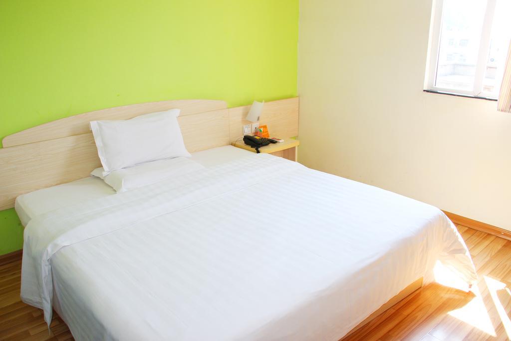 7Days Inn Foshan Coach Terminal Екстер'єр фото